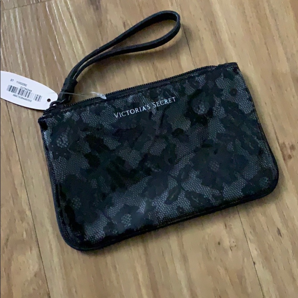 New lace wristlet